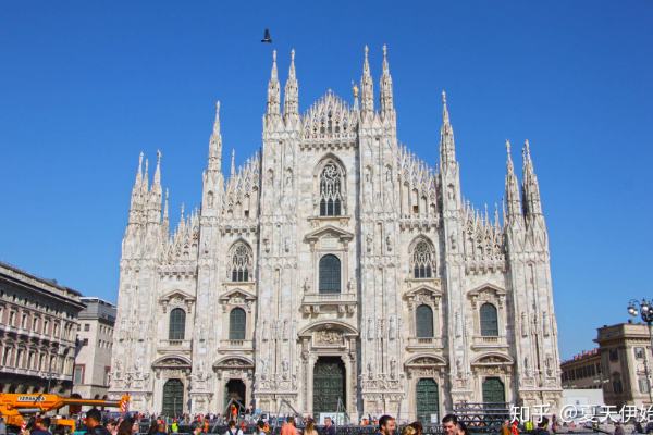 足球之所以迷人，就在这里（这，正是足球的魅力）