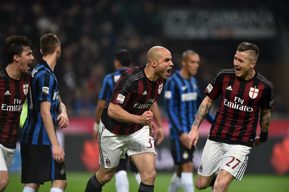 世体：梅西在进入诺坎普前没联系巴萨的任何人请求许可