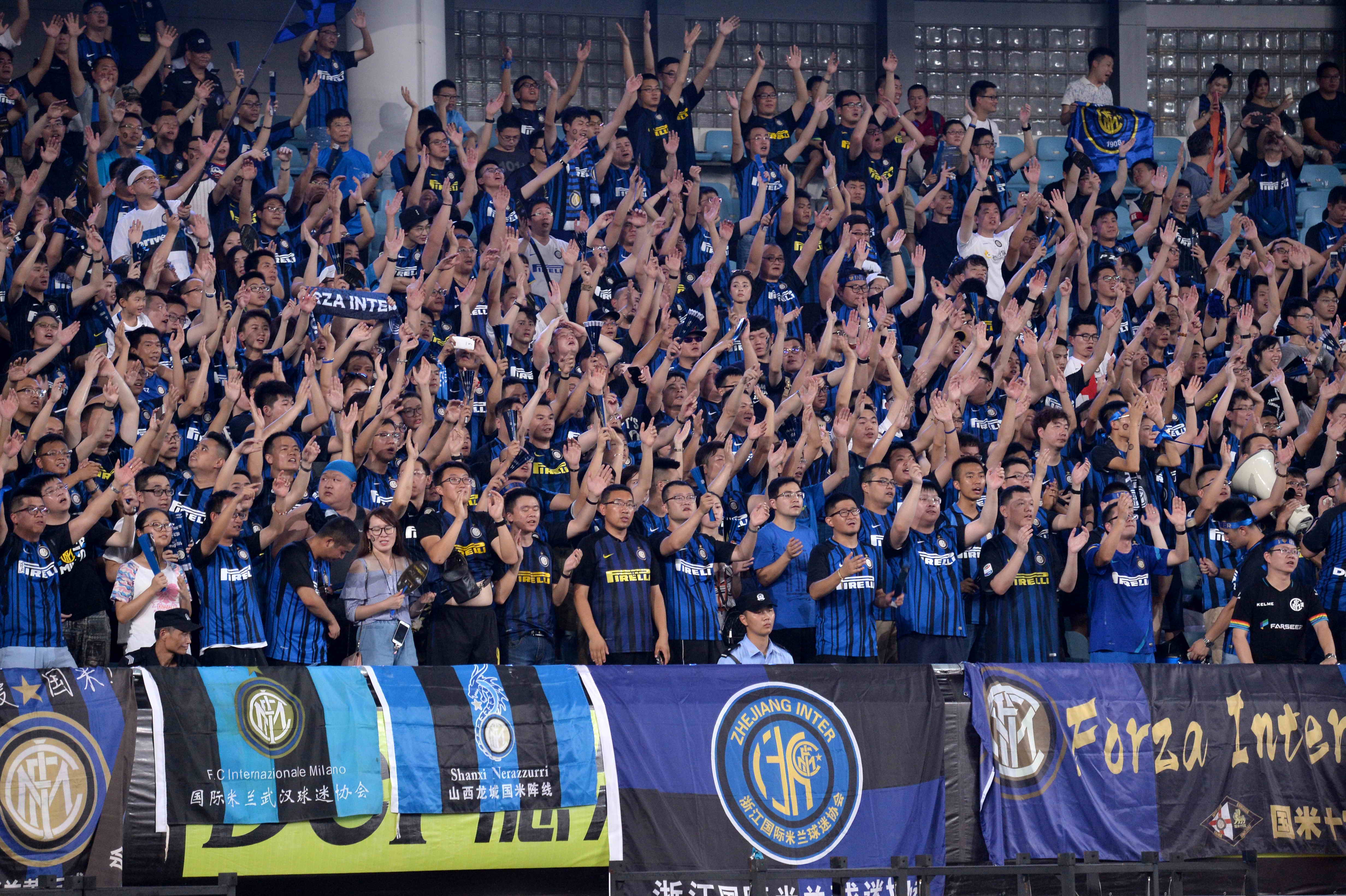 巴萨梅西关键助攻助球队获胜