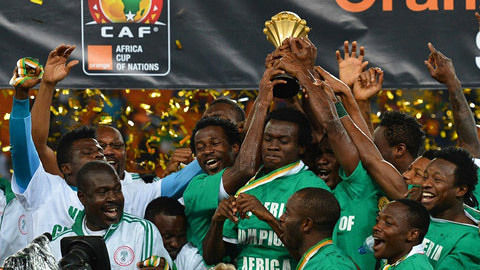 巴洛特利：现在的足球对抗更激烈，我认为自己仍能有出色表现（巴洛特利：当今足球对抗更强烈，我依然有能力踢出高水平）