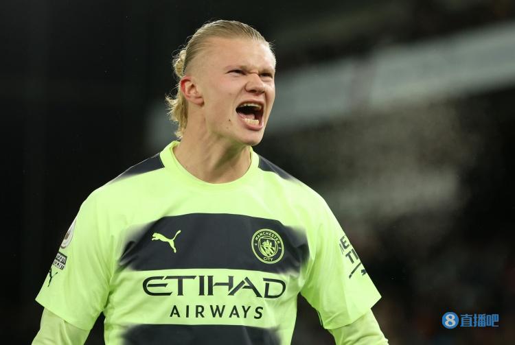 摸吉祥物女演员胸部，前塞尔塔队长马略被判赔偿1000欧