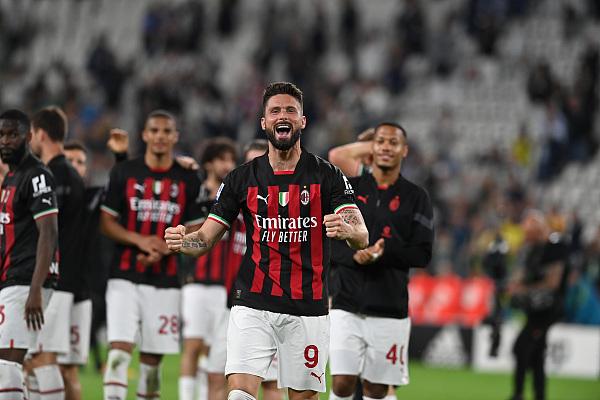 拜仁中场统治比赛