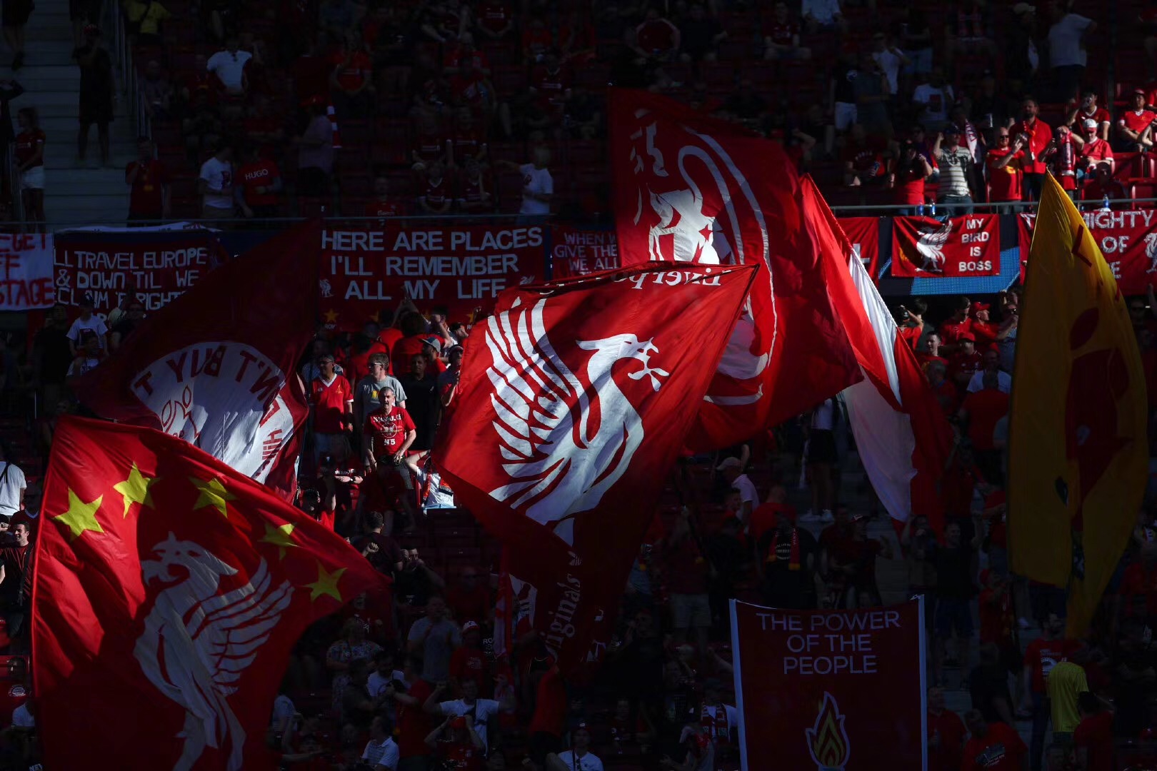 巴萨备战与法兰克福的欧冠联赛（巴萨备战欧冠迎战法兰克福）