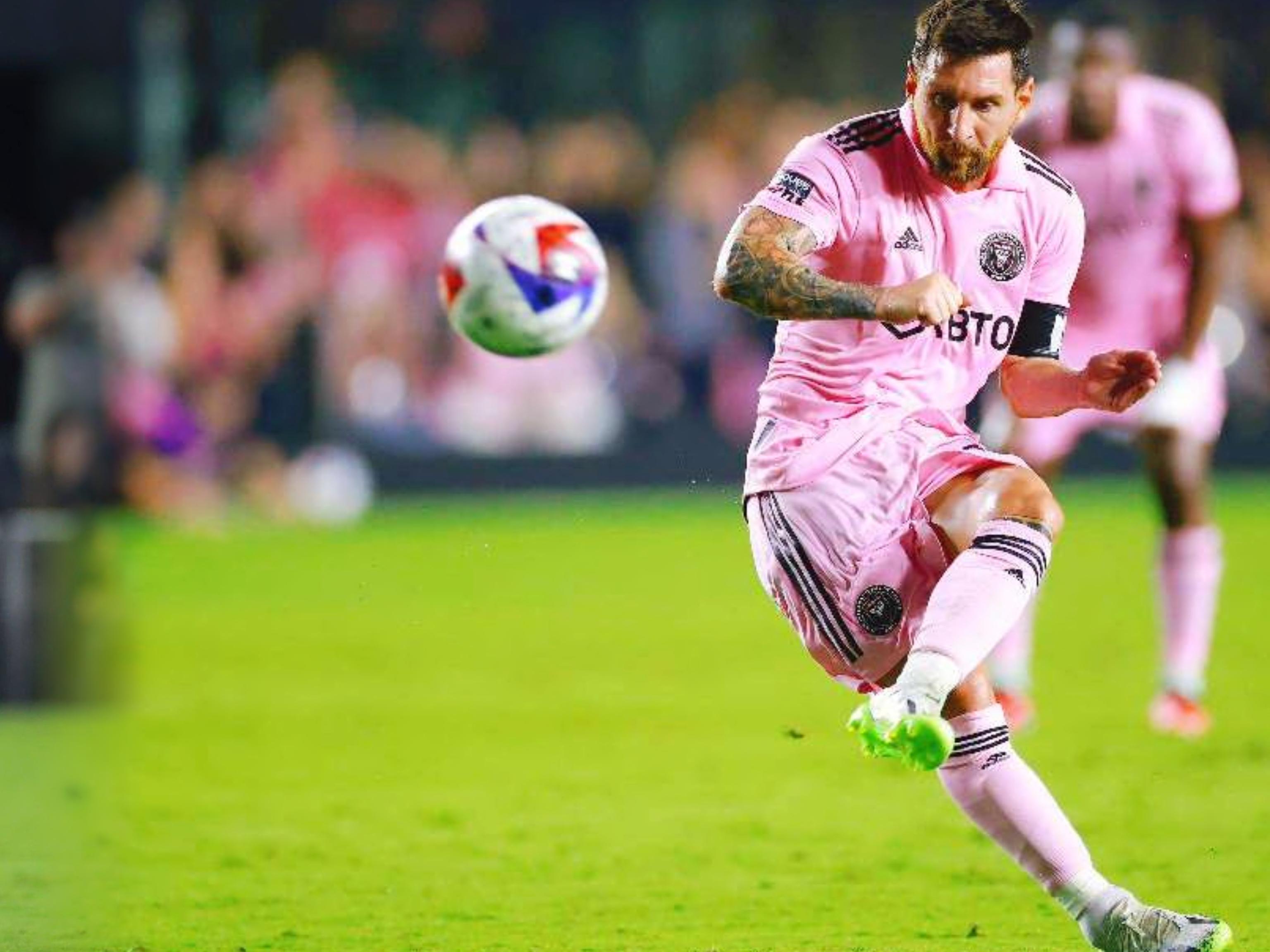 马特乌斯：我坚信除非遇到伤病，否则诺伊尔会在拜仁再踢一年