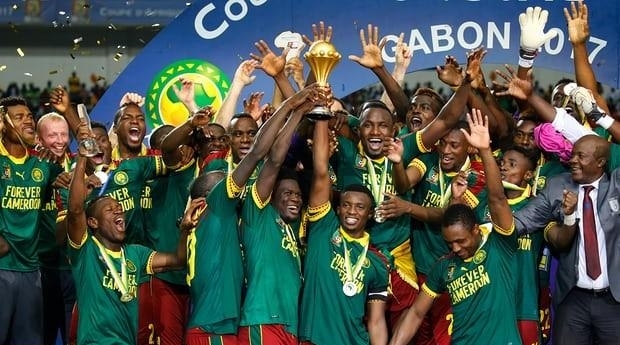 王楚钦为何仰天大笑？原因找到，谁注意孙颖莎的反应